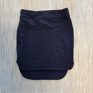 Lululemon Skirt Black size 6